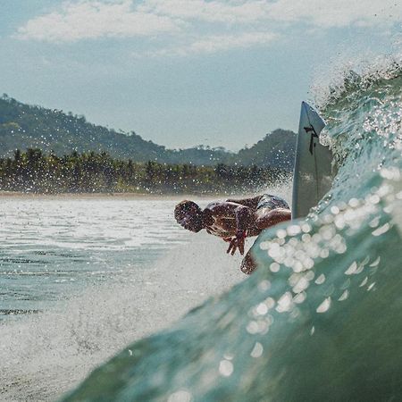 Cocobolo Surf Hotel & School Playa Santa Teresa  エクステリア 写真