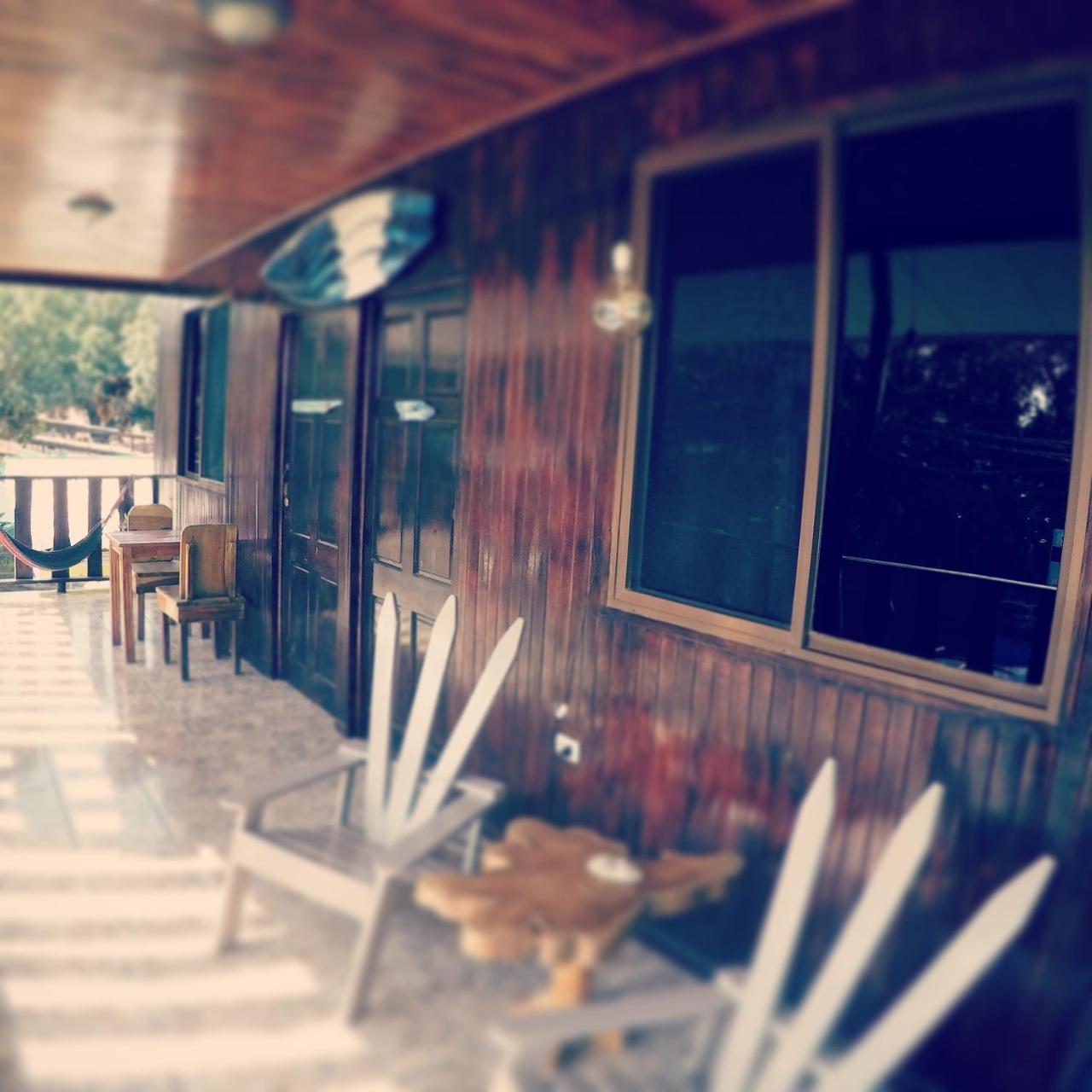 Cocobolo Surf Hotel & School Playa Santa Teresa  エクステリア 写真