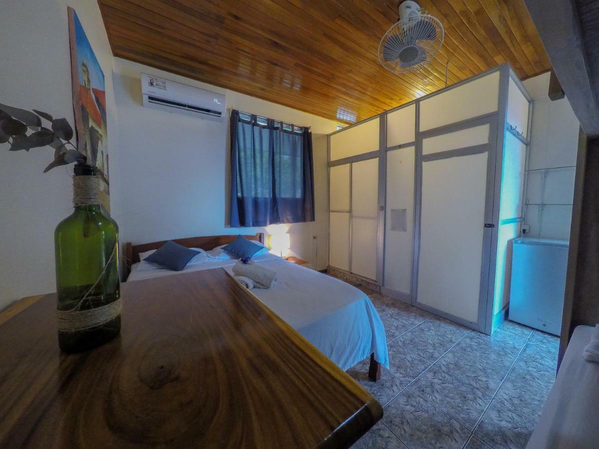 Cocobolo Surf Hotel & School Playa Santa Teresa  エクステリア 写真